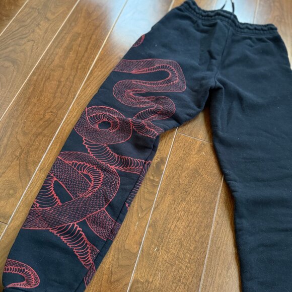 I Am Gia - Logo Graphic Sweatpants - Picture 5 of 6